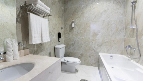Golden Dream Hotel image 12